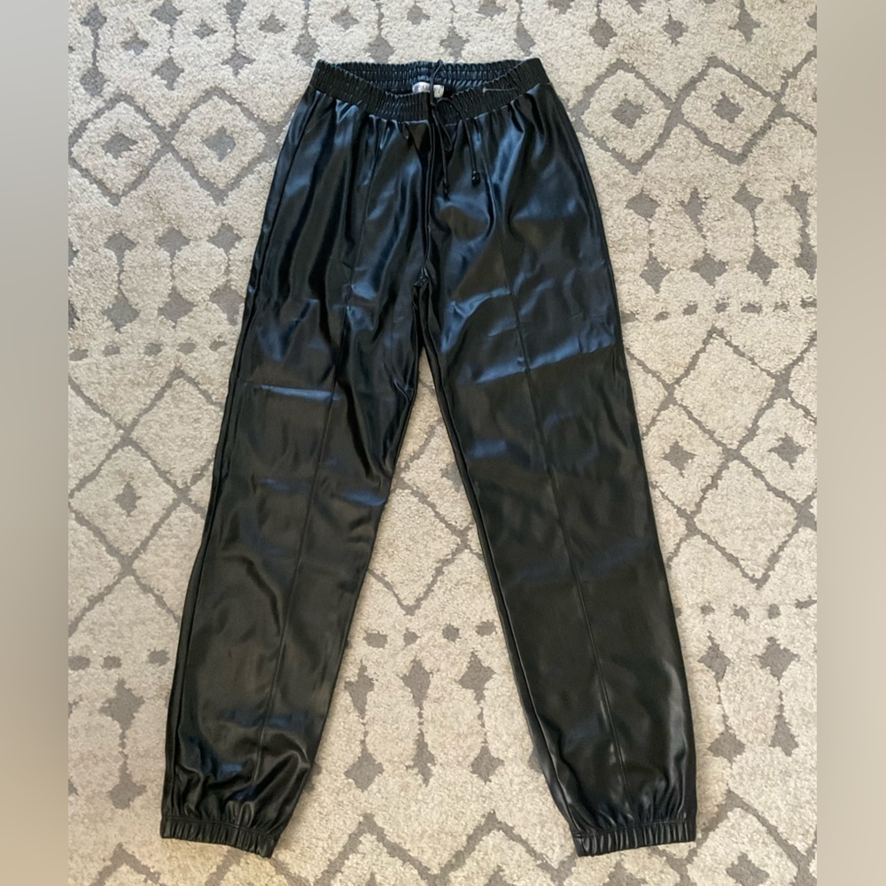 Women’s Black Pants